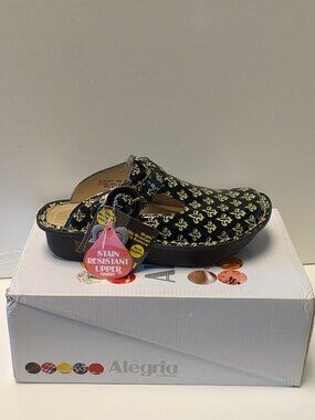 Alergia Donna CLog Black Fleur-de-lis Patten Leather